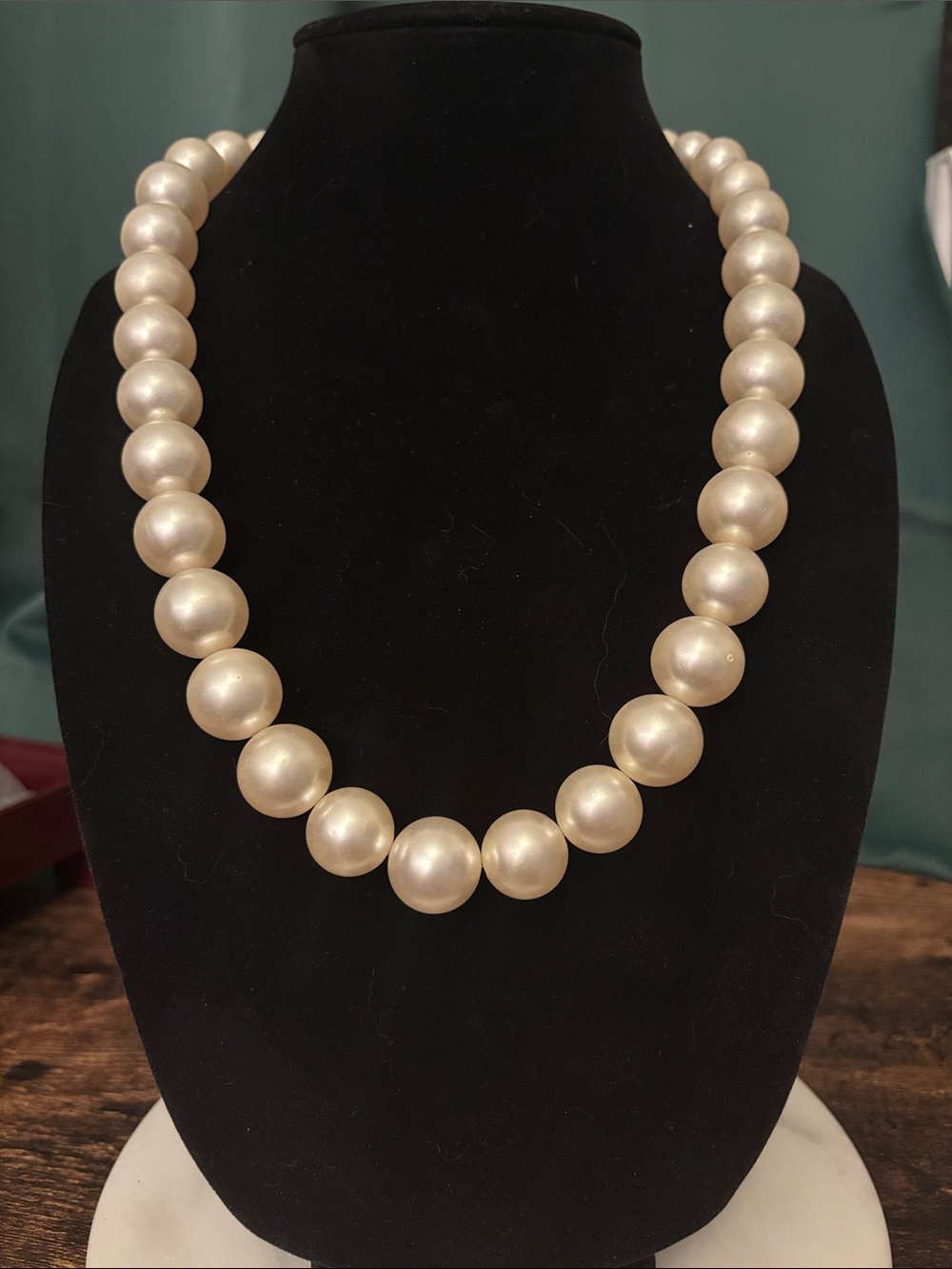 Vintage Classic Ivory Jumbo Faux Pearl Bead Necklace - Women Jewelry